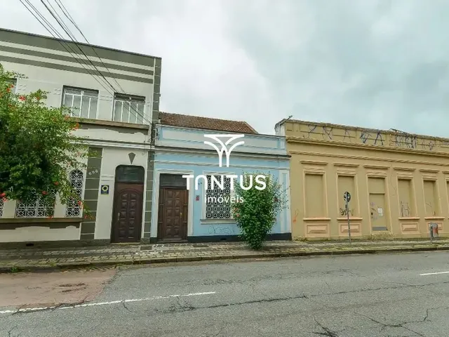 Prédio com 170m², para alugar, no bairro Centro em Curitiba