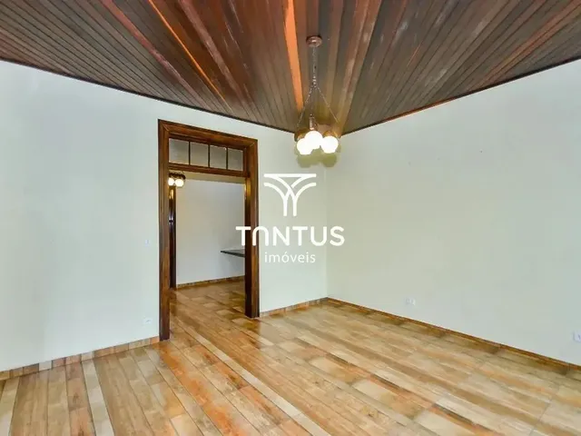 Prédio com 170m², para alugar, no bairro Centro em Curitiba