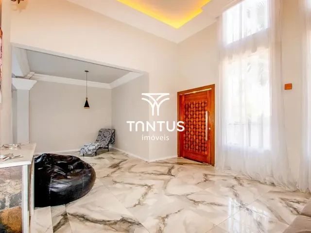 Casa com 450m², à venda, no bairro Bacacheri em Curitiba