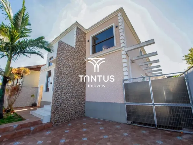 Casa com 450m², à venda, no bairro Bacacheri em Curitiba