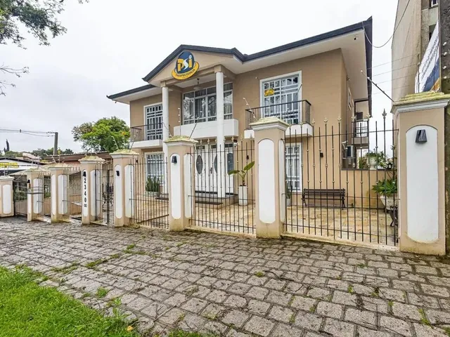 Prédio 4 quartos e 5 banheiros, à venda, no bairro Santa Felicidade em Curitiba