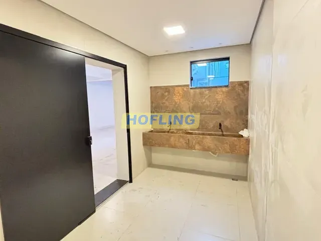 Prédio com 356m², à venda ou para alugar, no bairro Vila Operária em Rio Claro