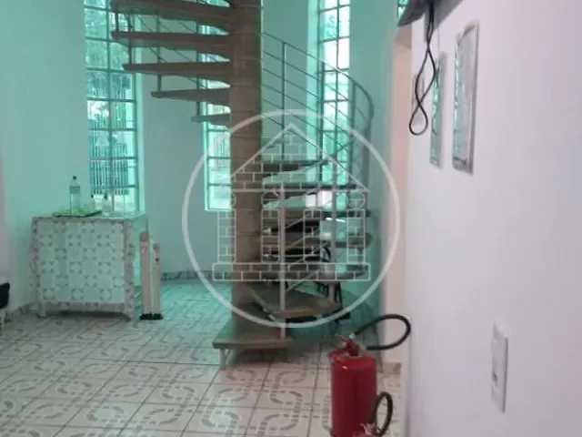 Prédio com 342m², à venda ou para alugar, no bairro Rio Bonito em São Paulo