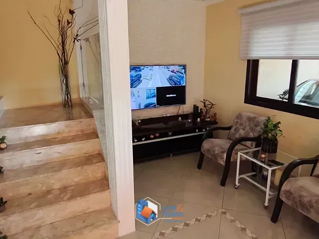 Prédio com 182m², à venda, no bairro Jardim Nomura em Cotia