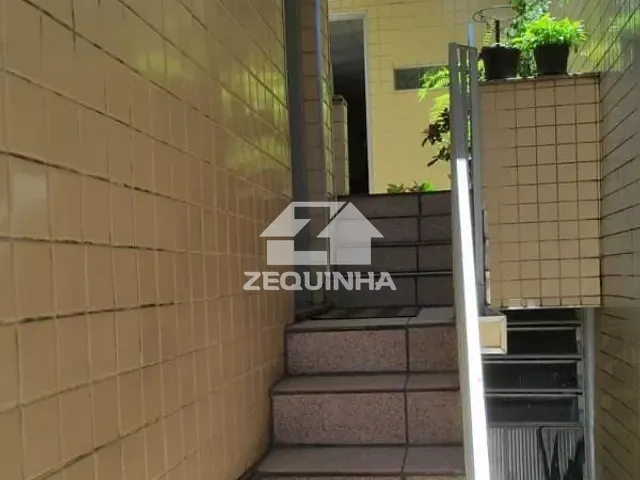 Prédio com 339m² 8 quartos e 6 banheiros, à venda, no bairro Helena Maria em Osasco