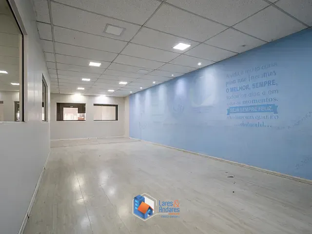 Prédio com 198m², à venda, no bairro Cambuci em São Paulo