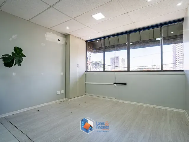 Prédio com 198m², à venda, no bairro Cambuci em São Paulo