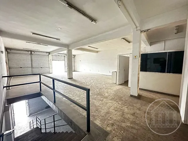 Prédio com 270m², à venda ou para alugar, no bairro Parque Alves de Lima em São Paulo