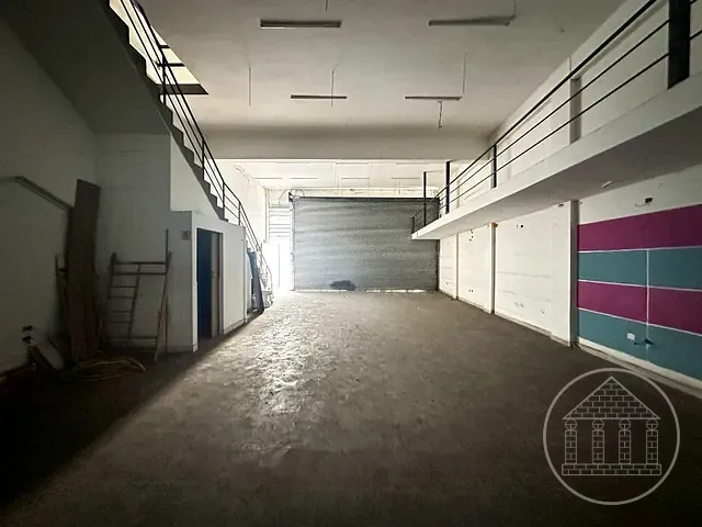 Prédio com 270m², à venda ou para alugar, no bairro Parque Alves de Lima em São Paulo