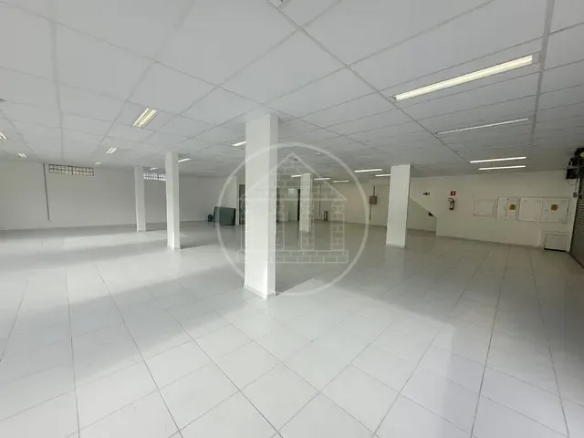 Prédio com 614m², à venda ou para alugar, no bairro Parque Brasil em São Paulo