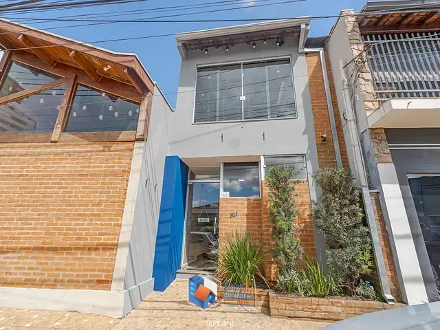 Prédio com 39m², à venda, no bairro Centro em Leme