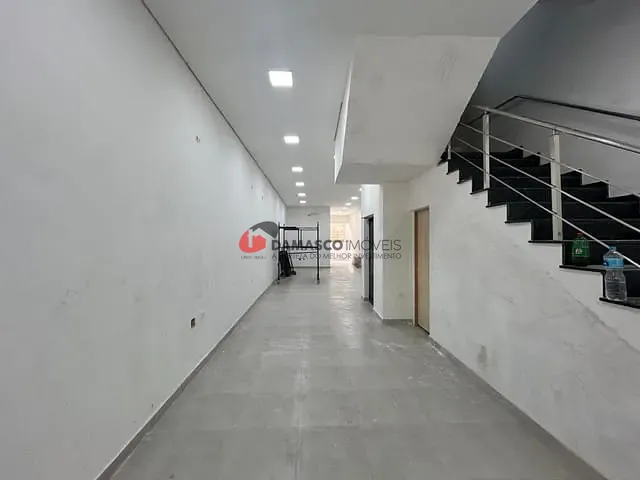 Prédio com 150m², para alugar, no bairro Santa Paula em São Caetano do Sul