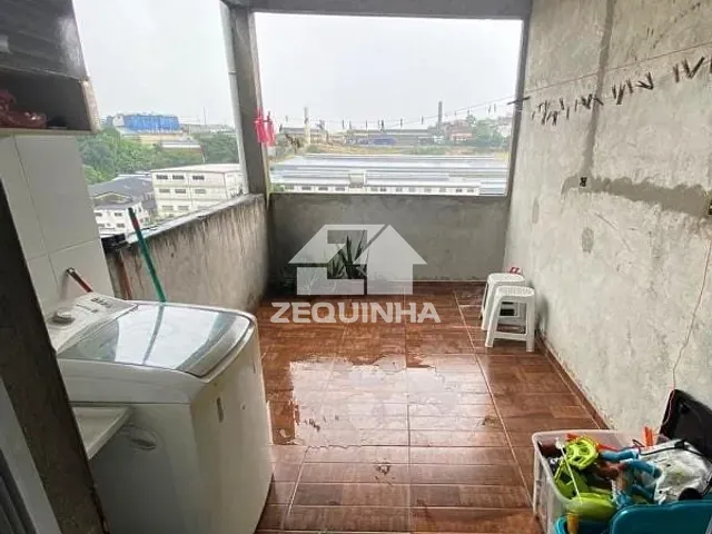 Prédio com 160m² 7 quartos e 5 banheiros, à venda, no bairro Vila Menk em Osasco