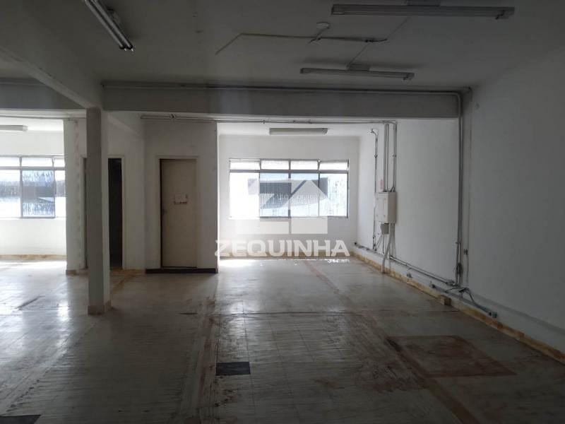Prédio Inteiro para alugar, 980m² - Foto 2