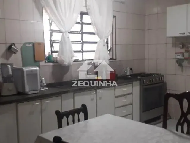 Prédio com 300m² 6 quartos e 5 banheiros, à venda, no bairro Jardim Ipanema em Sao Paulo