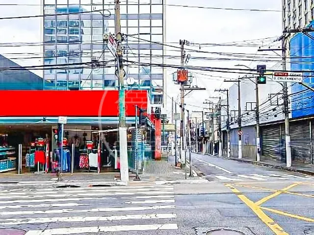 Prédio com 550m², para alugar, no bairro Santo Amaro em São Paulo