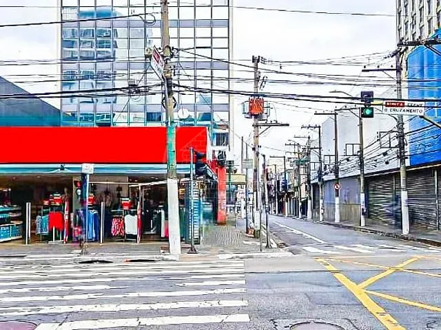 Prédio com 550m², para alugar, no bairro Santo Amaro em São Paulo