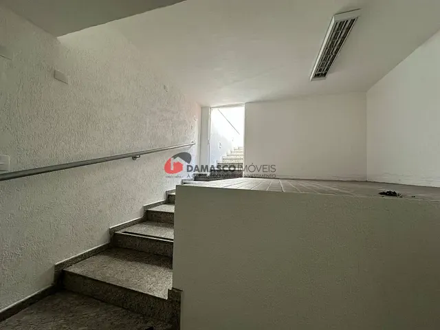 Prédio para alugar, no bairro sacoma em São Paulo