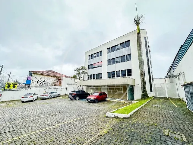 Prédio com 938m², para alugar, no bairro Butantã em São Paulo