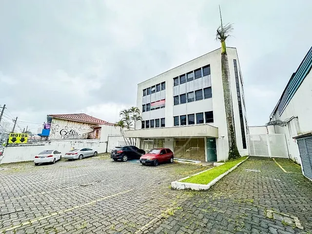 Prédio com 938m², para alugar, no bairro Butantã em São Paulo