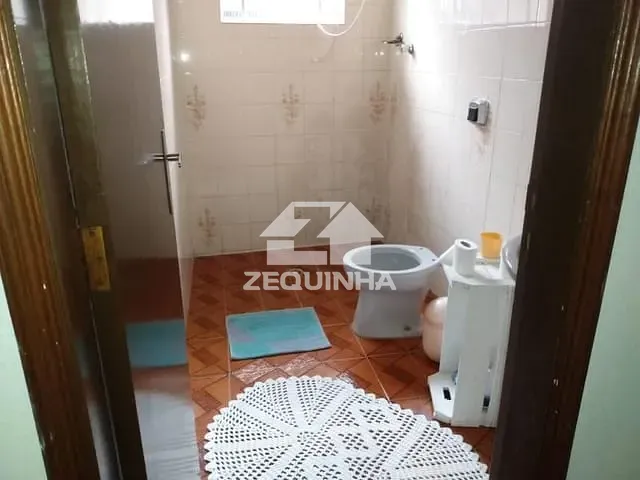 Prédio com 250m² 6 quartos e 4 banheiros, à venda, no bairro Vila Yolanda em Osasco