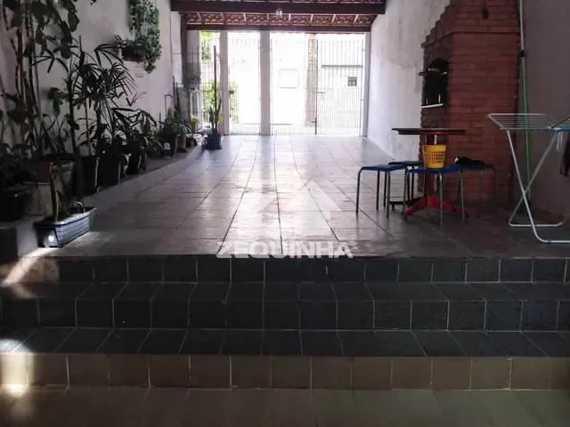 Prédio com 250m² 6 quartos e 4 banheiros, à venda, no bairro Vila Yolanda em Osasco