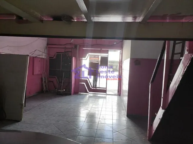 Prédio com 270m², à venda, no bairro Quarta Parada em São Paulo