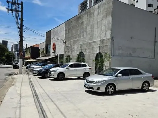 Prédio com 495m², para alugar, no bairro Brooklin em São Paulo