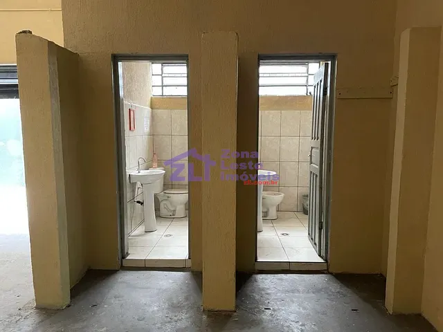 Prédio com 350m², para alugar, no bairro São Mateus em São Paulo