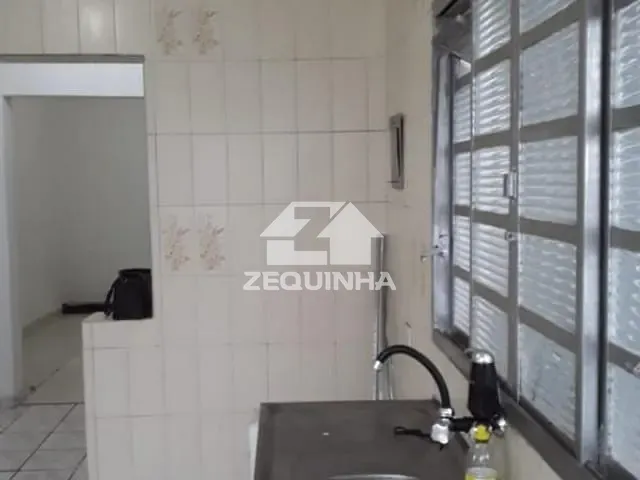 Prédio com 150m² 6 quartos e 4 banheiros, à venda, no bairro Quitauna em Osasco