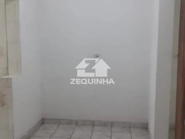 Prédio com 150m² 6 quartos e 4 banheiros, à venda, no bairro Quitauna em Osasco