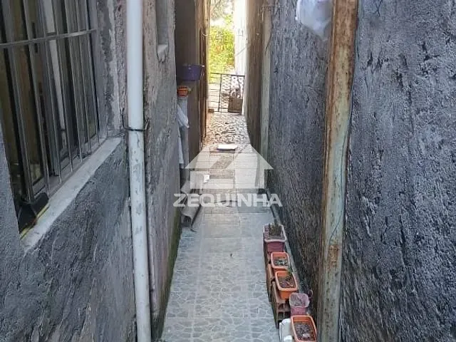 Prédio com 317m² 5 quartos e 4 banheiros, à venda, no bairro Km 18 em Osasco