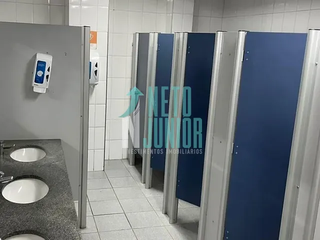 Prédio com 1650m², para alugar, no bairro Barra Funda em São Paulo