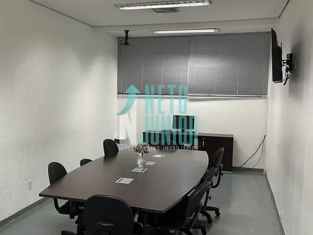Prédio com 1650m², para alugar, no bairro Barra Funda em São Paulo