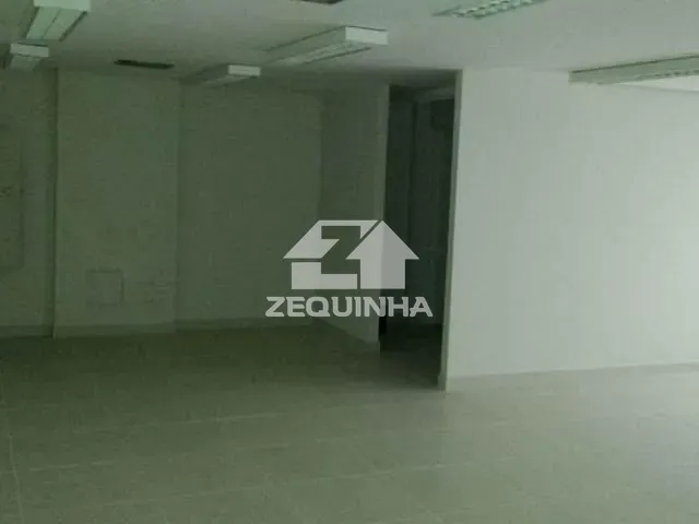 Prédio com 210m², para alugar, no bairro Centro em Osasco