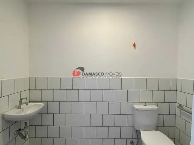 Prédio com 210m², para alugar, no bairro Santa Paula em São Caetano do Sul