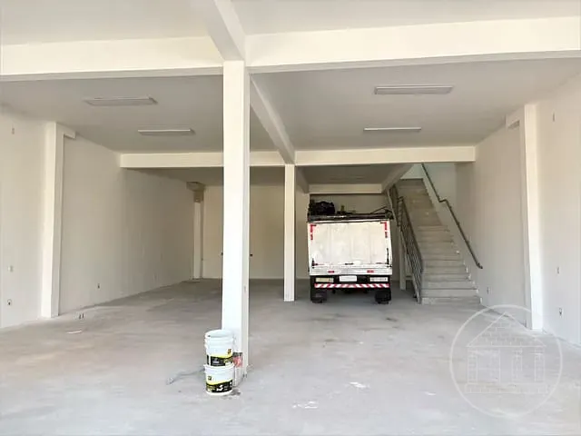 Galpão / Barracão com 250m², para alugar, no bairro Jardim São Judas Tadeu em São Paulo