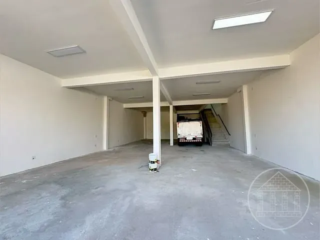 Galpão / Barracão com 250m², para alugar, no bairro Jardim São Judas Tadeu em São Paulo