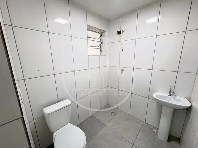 Galpão / Barracão com 250m², para alugar, no bairro Jardim São Judas Tadeu em São Paulo
