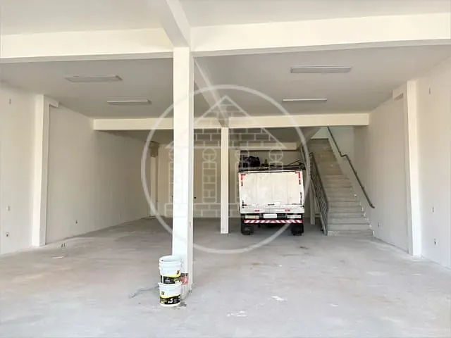 Galpão / Barracão com 250m², para alugar, no bairro Jardim São Judas Tadeu em São Paulo