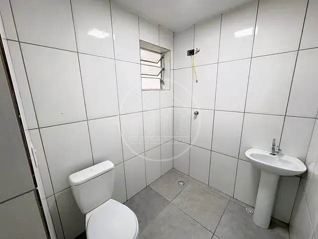 Galpão / Barracão com 250m², para alugar, no bairro Jardim São Judas Tadeu em São Paulo