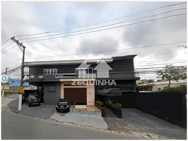 Prédio com 347m², à venda, no bairro Umuarama em Osasco