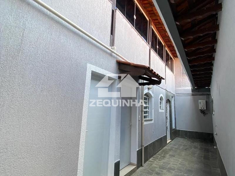 Prédio Inteiro à venda com 8 quartos, 176m² - Foto 15