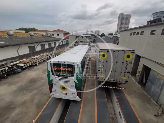 Prédio com 1800m², para alugar, no bairro Veleiros em São Paulo