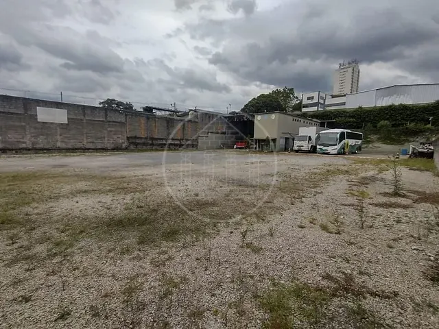 Prédio com 1800m², para alugar, no bairro Veleiros em São Paulo