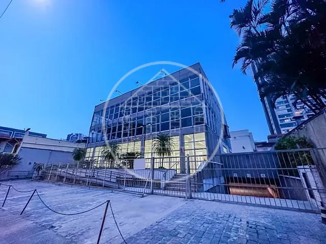 Prédio com 1200m², à venda ou para alugar, no bairro Santo Amaro em São Paulo