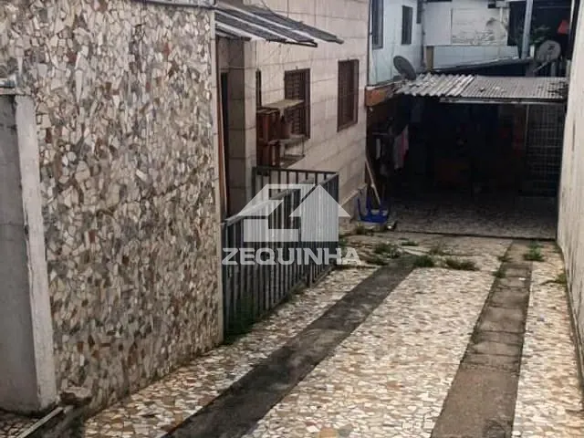Prédio com 236m² 5 quartos e 3 banheiros, à venda, no bairro Vila Yolanda em Osasco