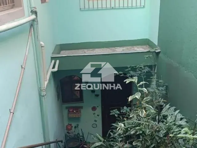 Prédio com 305m² 8 quartos e 5 banheiros, à venda, no bairro Bandeiras em Osasco