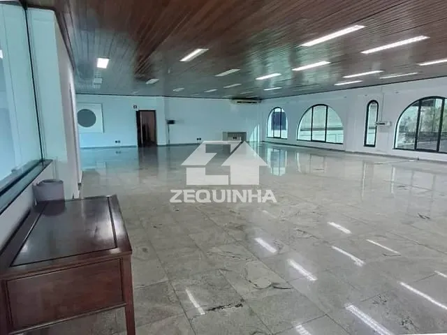Prédio com 700m², para alugar, no bairro Jardim Everest em Sao Paulo