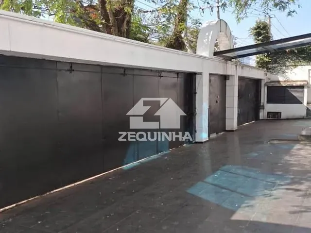 Prédio com 700m², para alugar, no bairro Jardim Everest em Sao Paulo